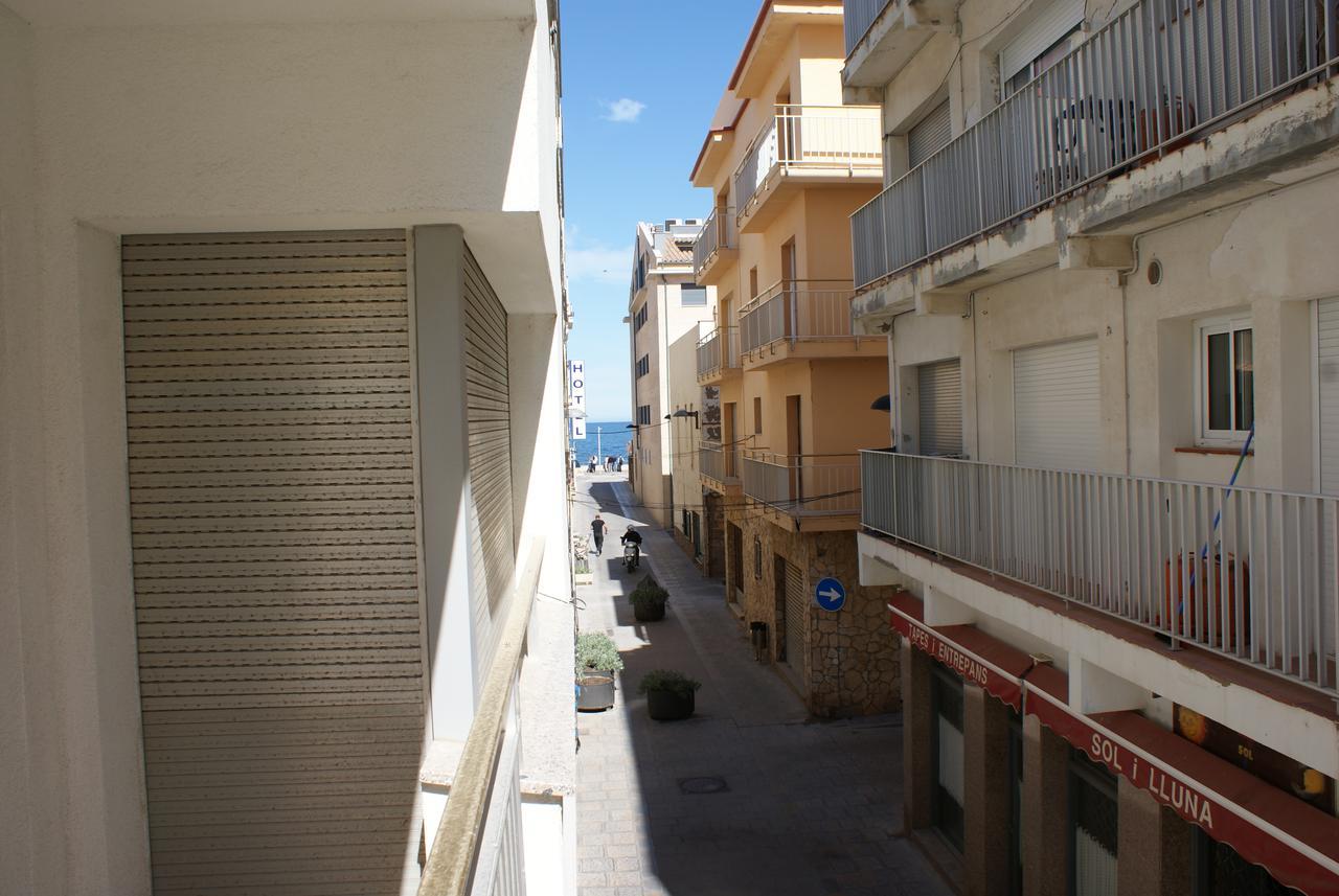 Apartamentos Puig Sureda L' Escala Exterior foto