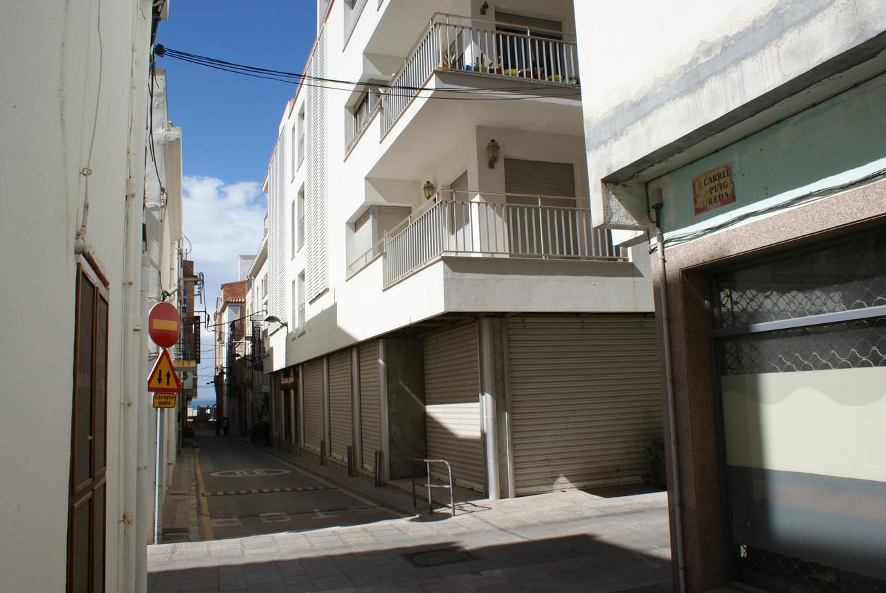 Apartamentos Puig Sureda L' Escala Exterior foto